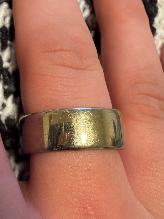 oura ring - Picture 4 of 6